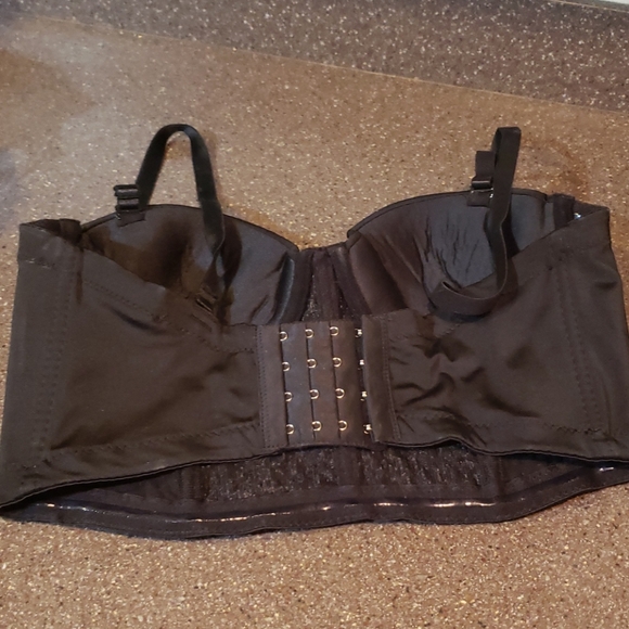 Crop top - Picture 2 of 2